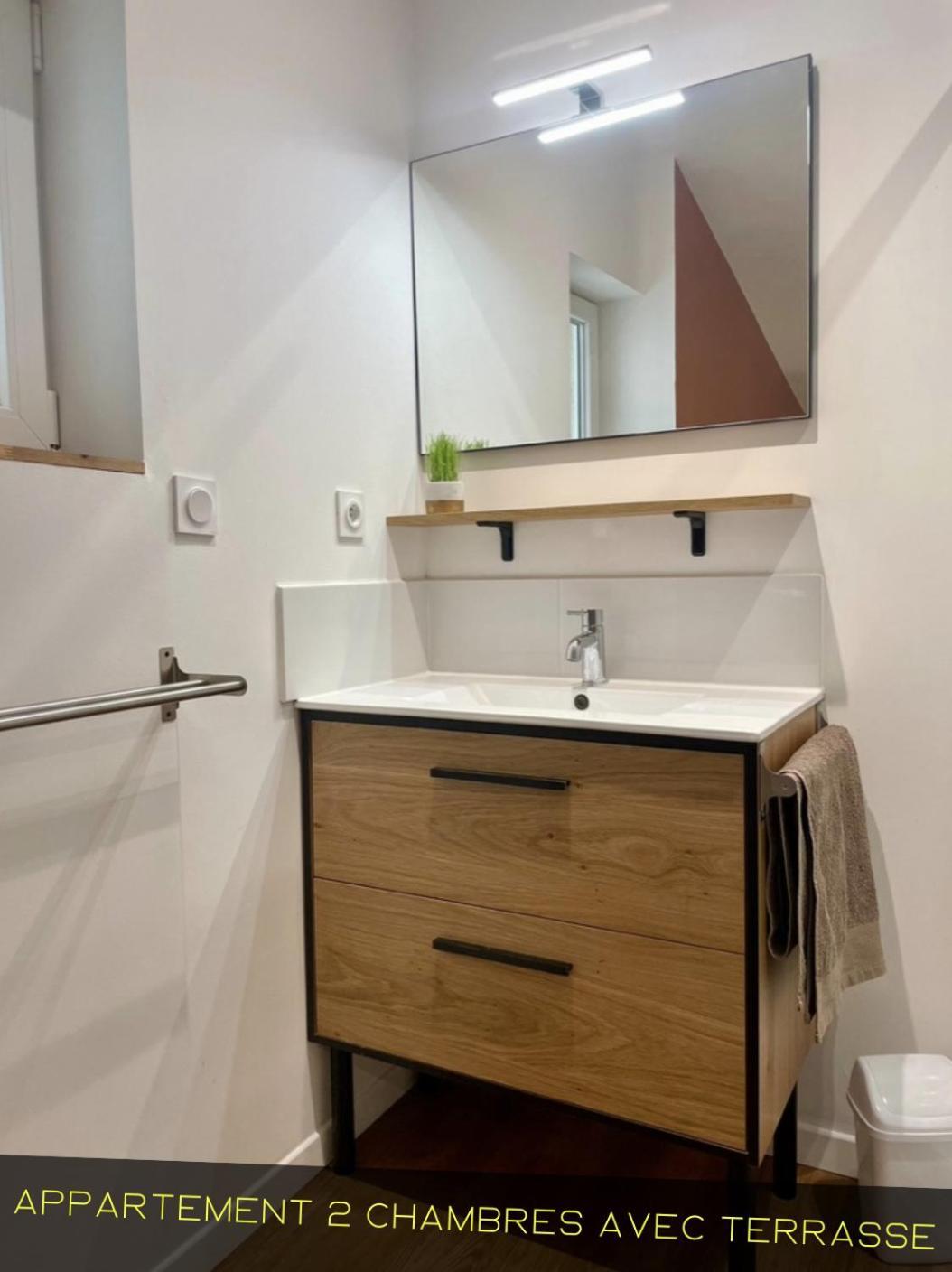 Les Appartements Du Pont Joubert Poitiers Exteriér fotografie